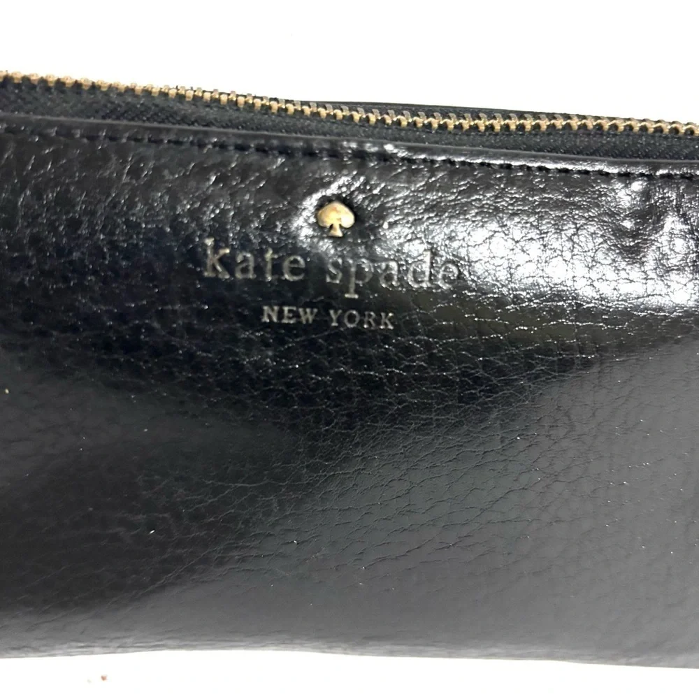 Kate Spade vintage Black  distressed  leather wallet
